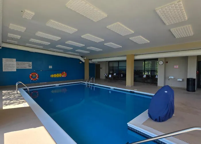 Hotel Hampton & Chicago Deer Park