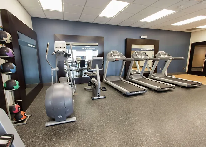 Hampton & Chicago Hotel 3*