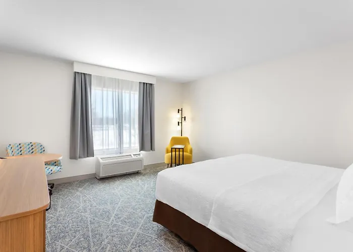 Hampton & Chicago Hotel Deer Park